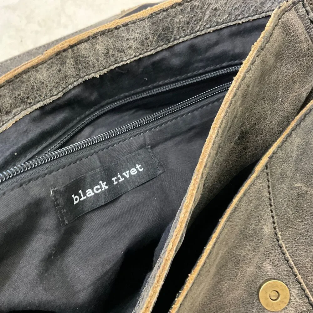 Vintage Black Rivet Wilson’s Leather Distressed Messenger Bag Large Laptop